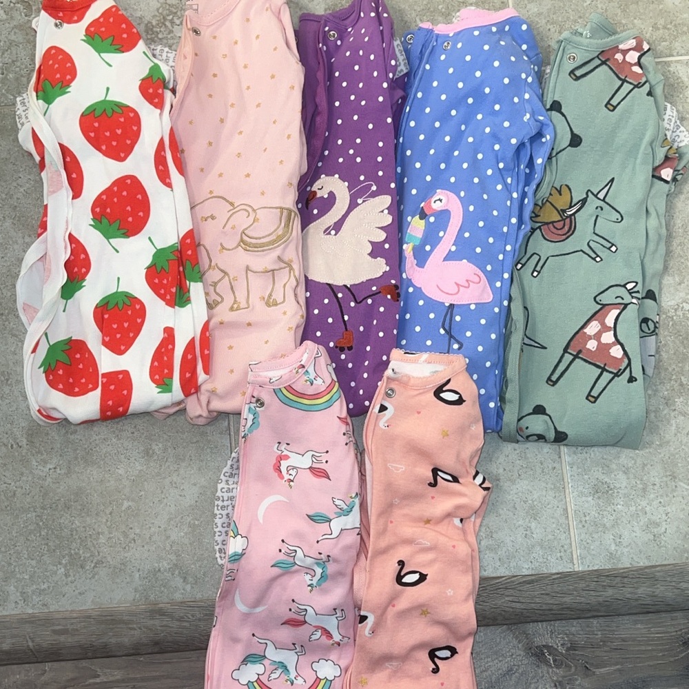 Bundle of Carters footed sleepers 3t